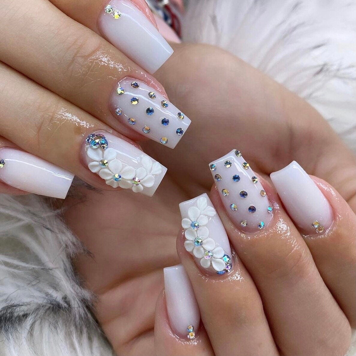 Set 4 Pieces Handmade Acrylic 3D Nails Flower