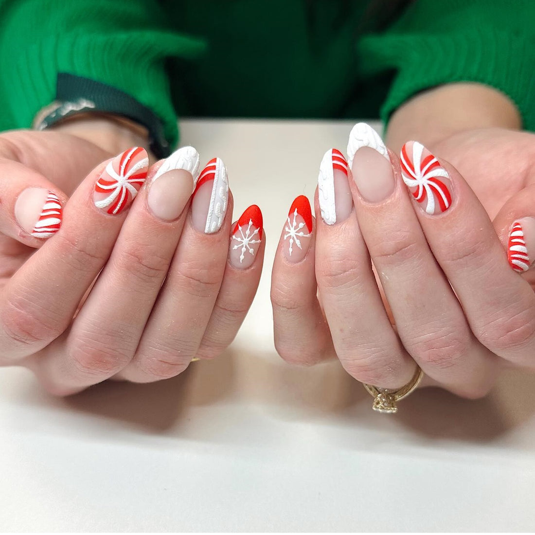Short Nail Ideas for Holiday Cheer