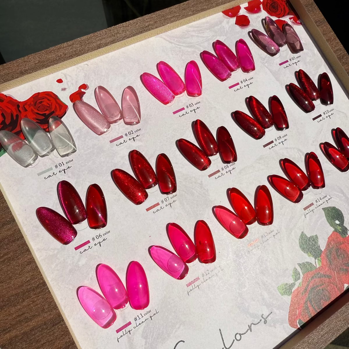 15 vibrant shades: 10 metallic cat‑eye gels + 5 clear jelly gels.