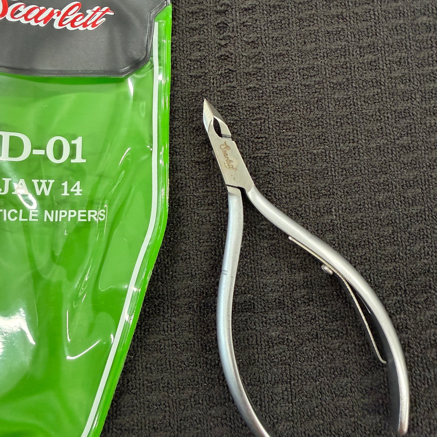 Cuticle Nippers - Stainless Steel - D01 Square Head - Jaw 16 or Jaw 14