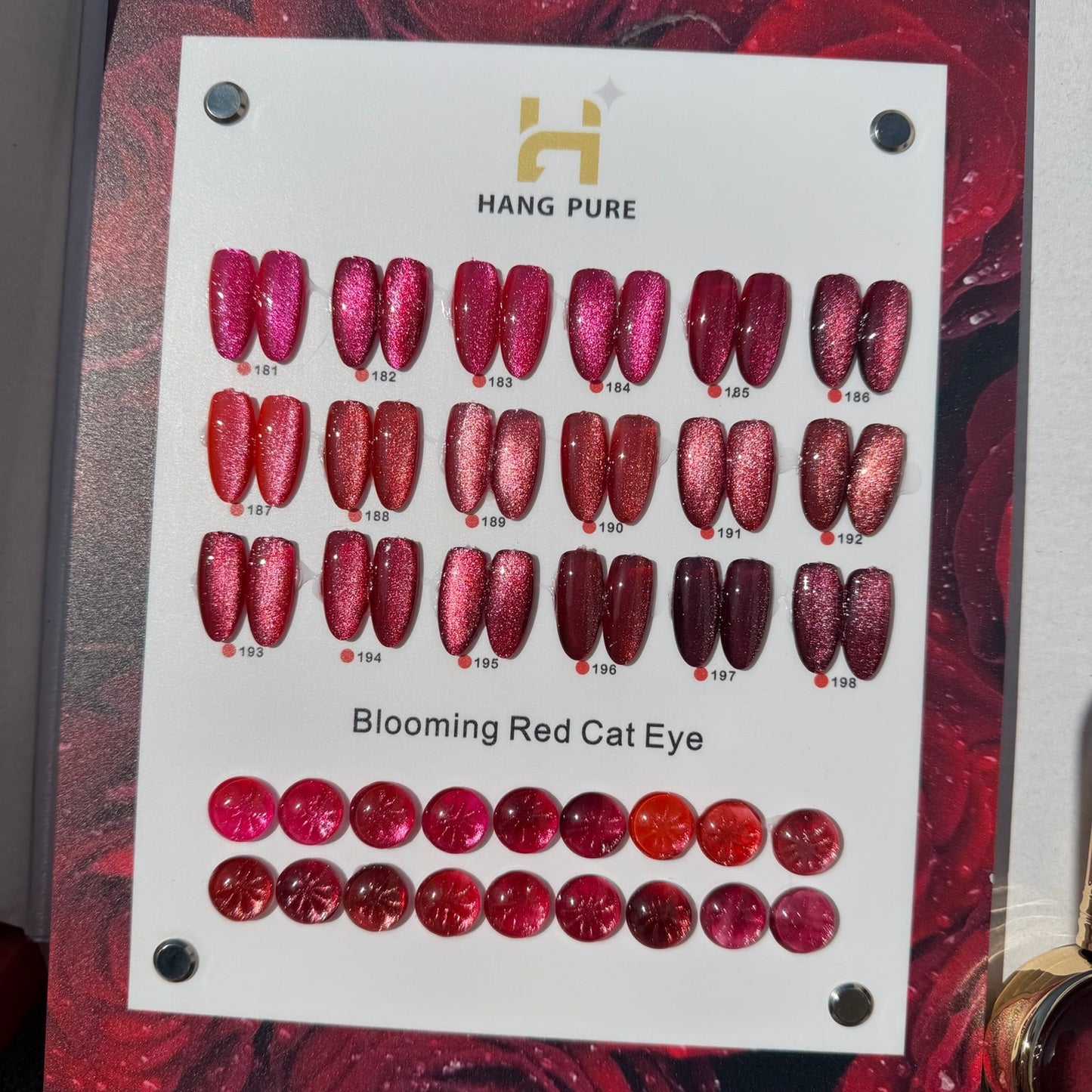 Blooming Red Cat Eye Gel – The Ultimate Holiday Collection 18 colors