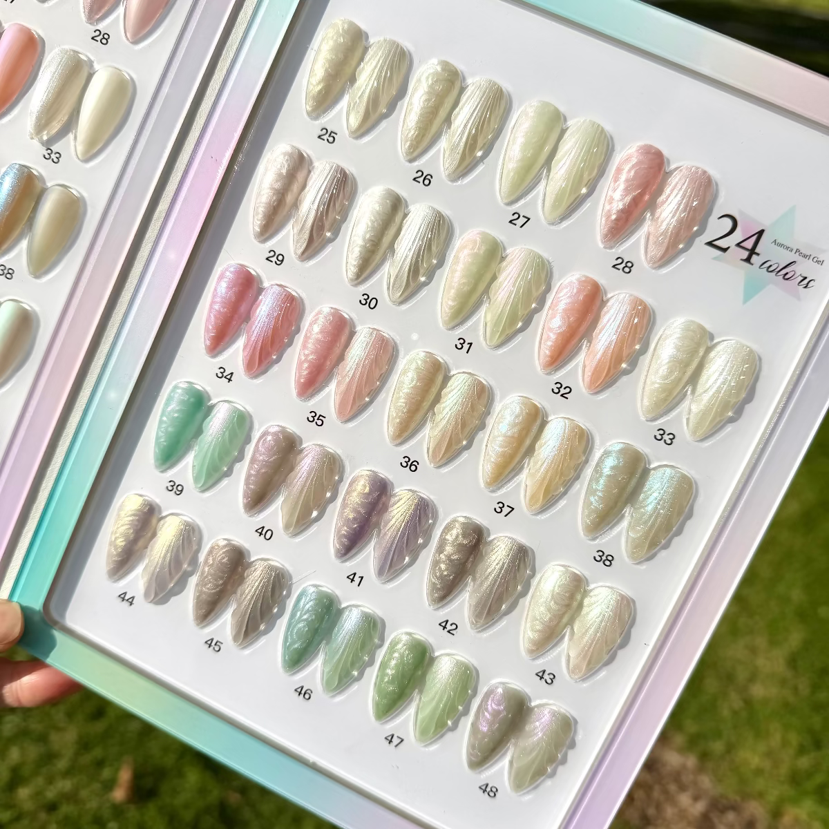 This premium 24-color set delivers mesmerizing chrome and shimmer effects