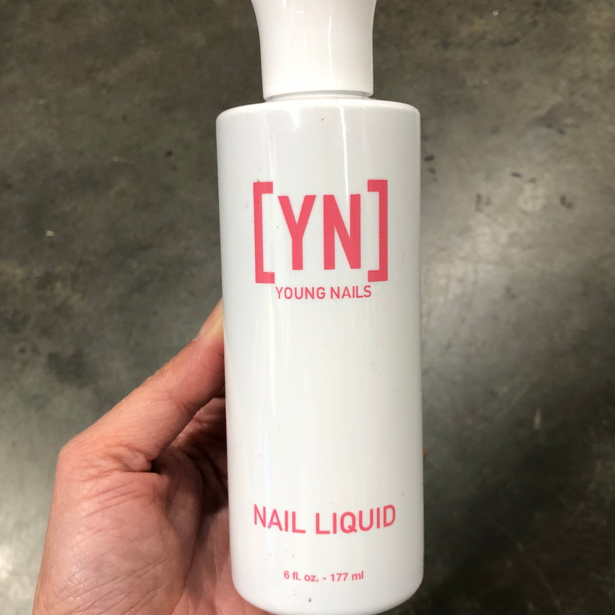 Young Nails Monomer 6 oz. Easy to use, Young Nails monomer has added optical brighteners and color stabilizers.